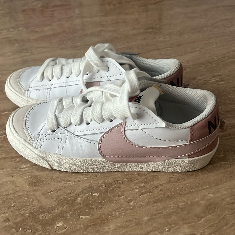 Women’s Pink Nike Blazer Low '77 Jumbo